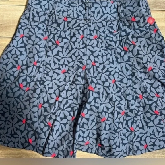 NWOT Sahalie Athletic Skirt Skort Shorts blue with hot pink floral design - Picture 3 of 9